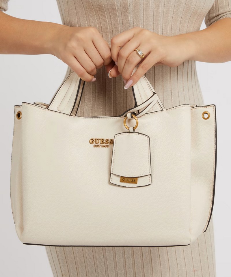 sac-nell-charm-guess