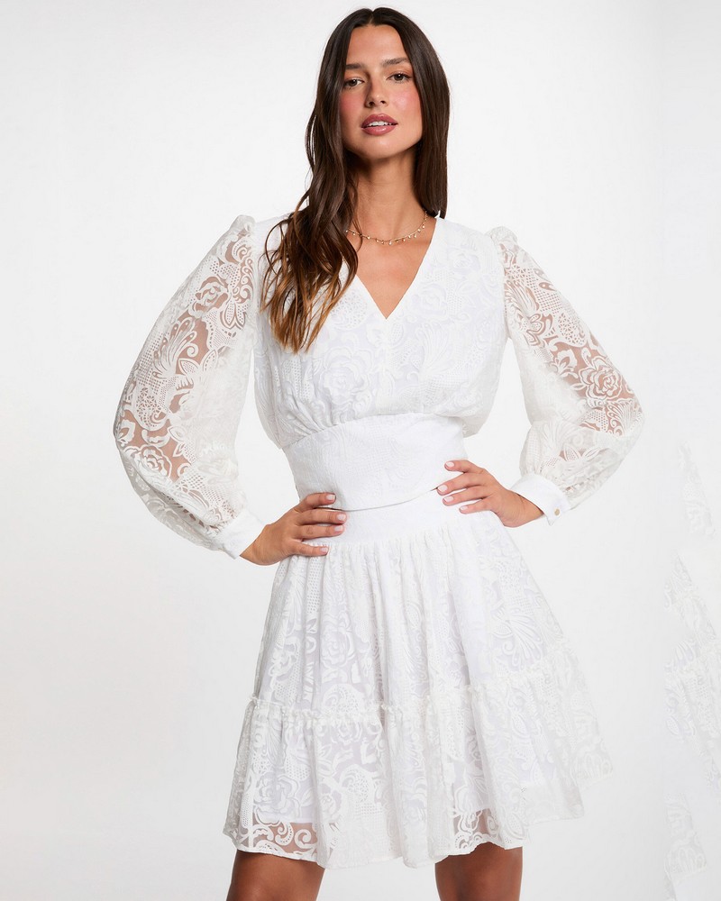 tenue de mariée en dentelleMorgan