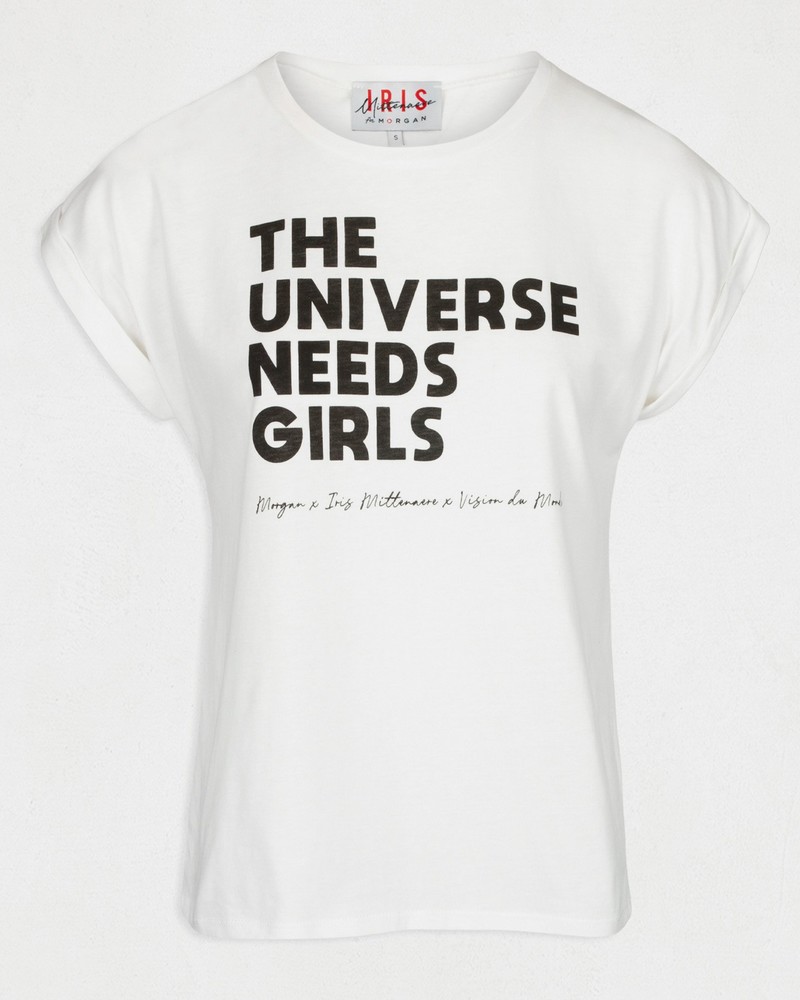 T-shirt The Universe needs Girls