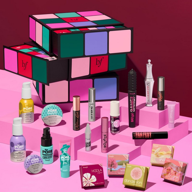 produits du Calendrier de l'Avent Benefit Cosmetics