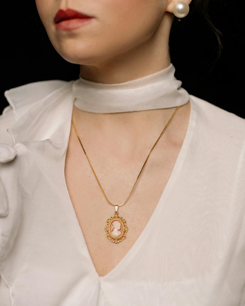 bijou vintage pendentif camée