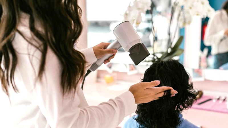 choisir un sèche-cheveux Dyson