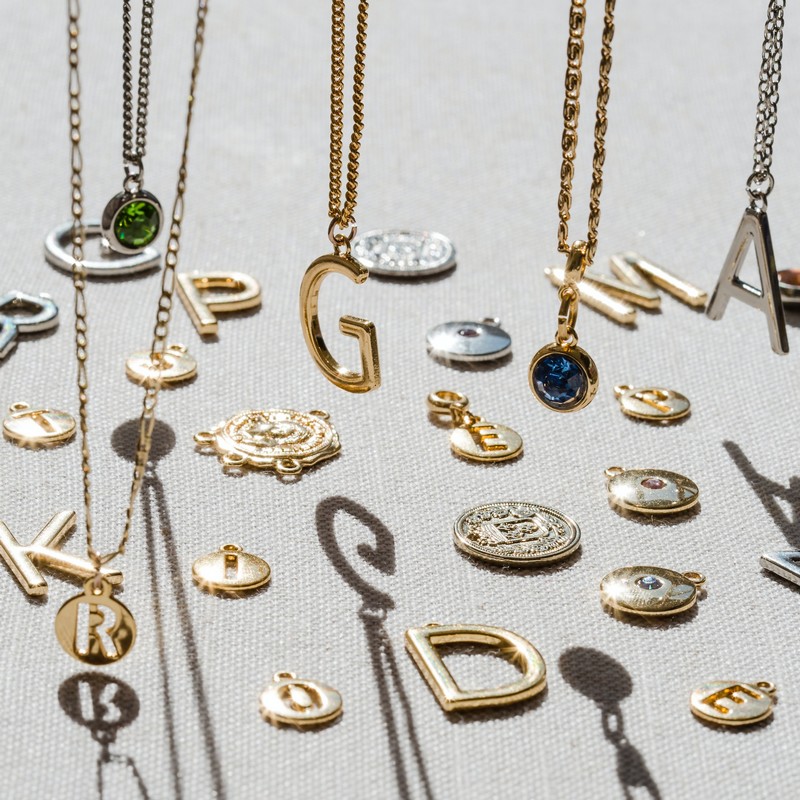 colliers d'initiales pendentifs
