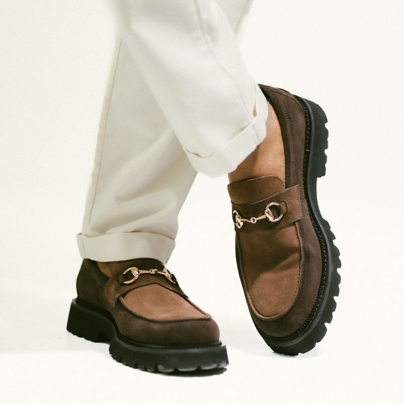 mocassins homme pantalon blanc