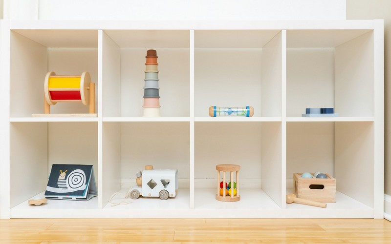 étagère salle de jeux enfant