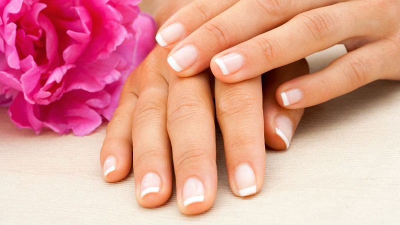 jolie french manucure