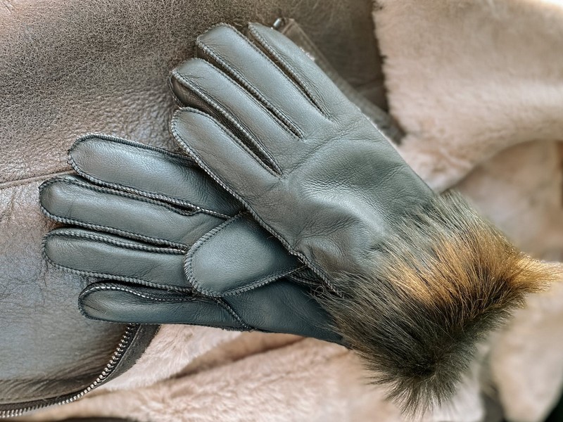 Gants en cuir à revers fourrure