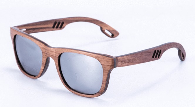 Lunettes de soleil en bois