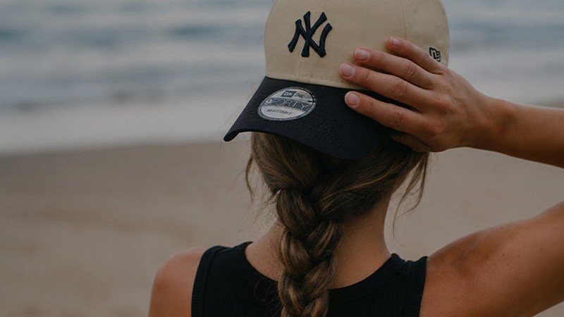 Vente privée New Era : les casquettes iconiques à prix réduit